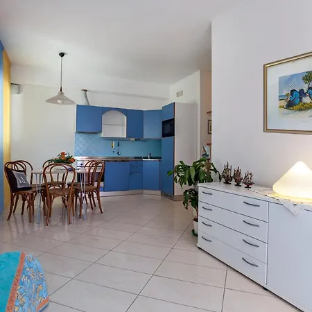 アパート Alexander