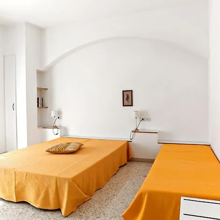 Alexander アパート *