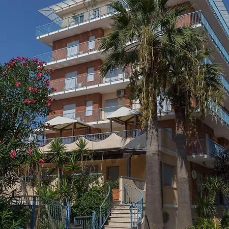 アパート Alexander